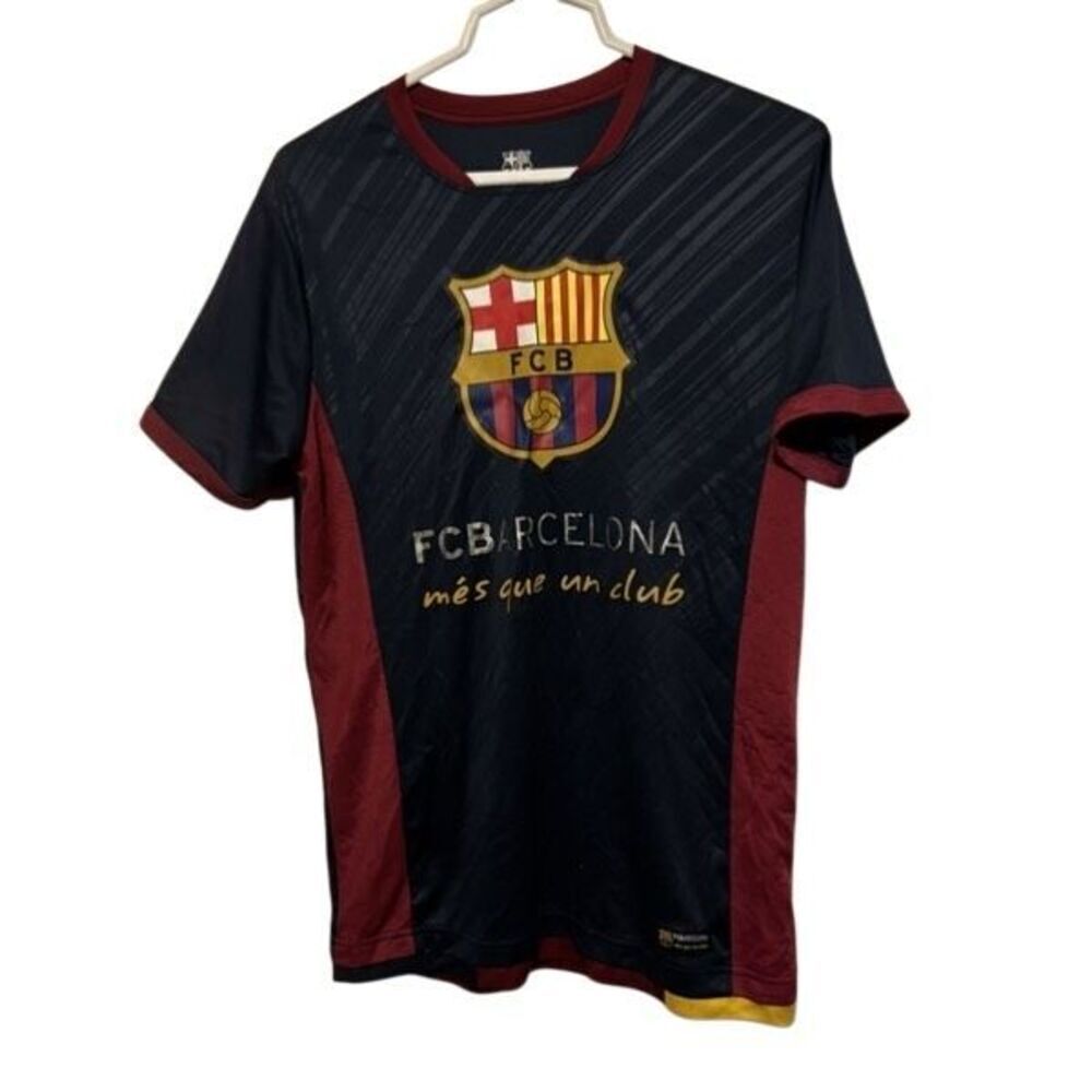 FC Barcelona Men’s Size Medium Soccer Football Creat Logo Jersey